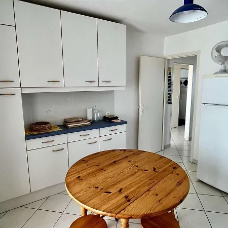 Apartment 3 Pieces, 6 Personnes, Vue Montagne, A 500m De La Mer, Parking, Animaux Admis - Fr-1-225-780 *